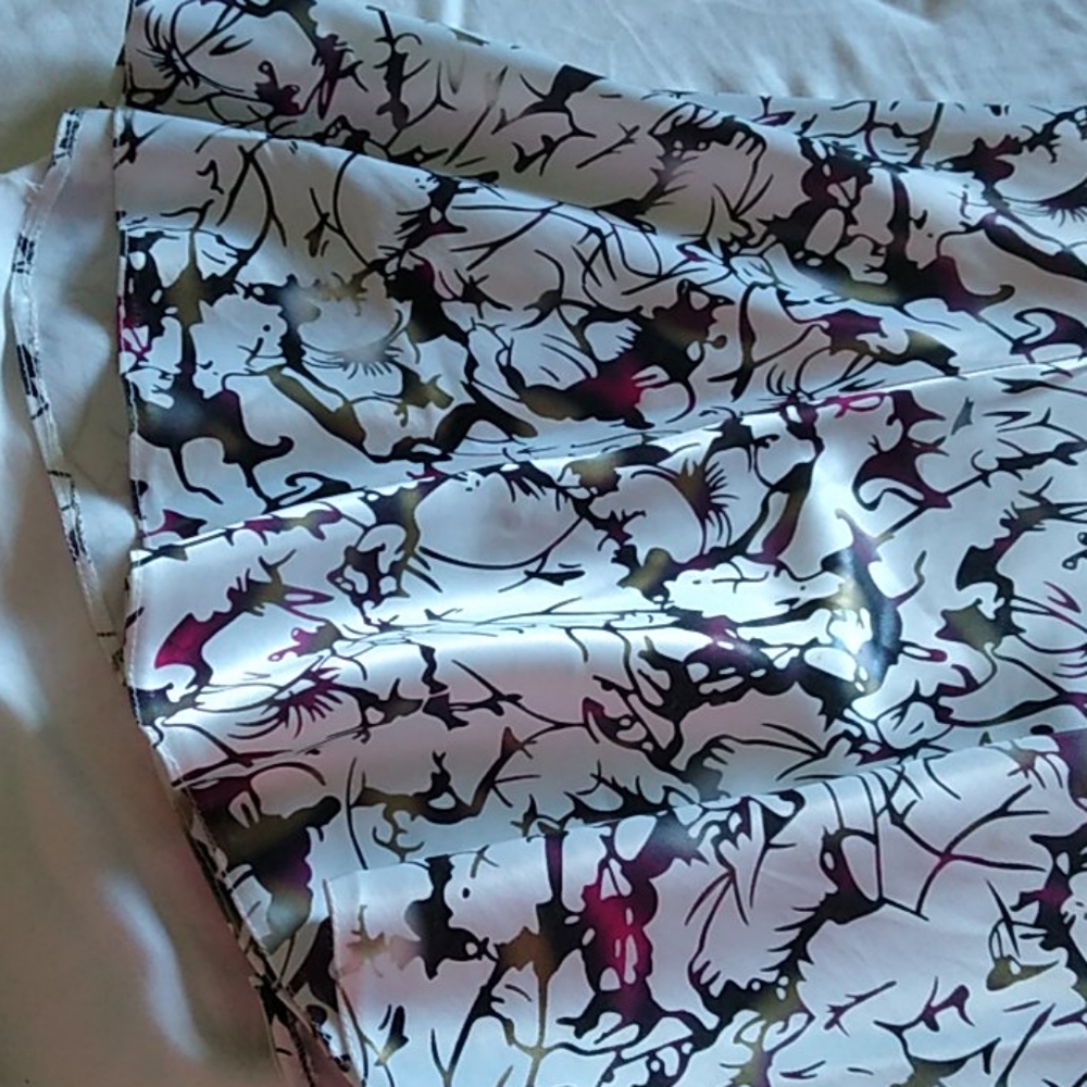 Skirt - Picture 2 of 3